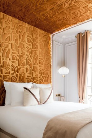 5 Schlafzimmer, Schreibtisch, Bügeleisen/Bügelbrett, Reisekinderbett