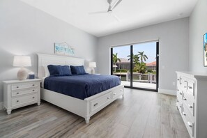 4 soverom, strykejern/-brett, wi-fi (inkludert) og sengetøy