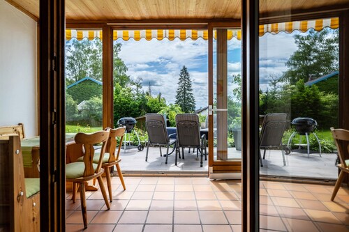 Appartement Köberich avec vue sur les montagnes, terrasse privée et grand jardin