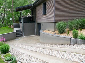 Property grounds - Holiday Home 'Am Kiefernweg 1' with Lake View, Private Terrace and Private Garden (Schwielochsee)