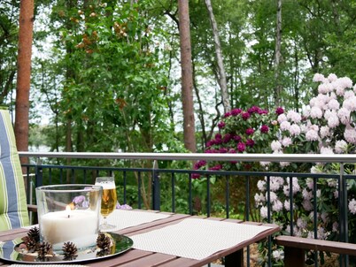 Holiday Home 'Am Kiefernweg 1' with Lake View, Private Terrace and Private Garden