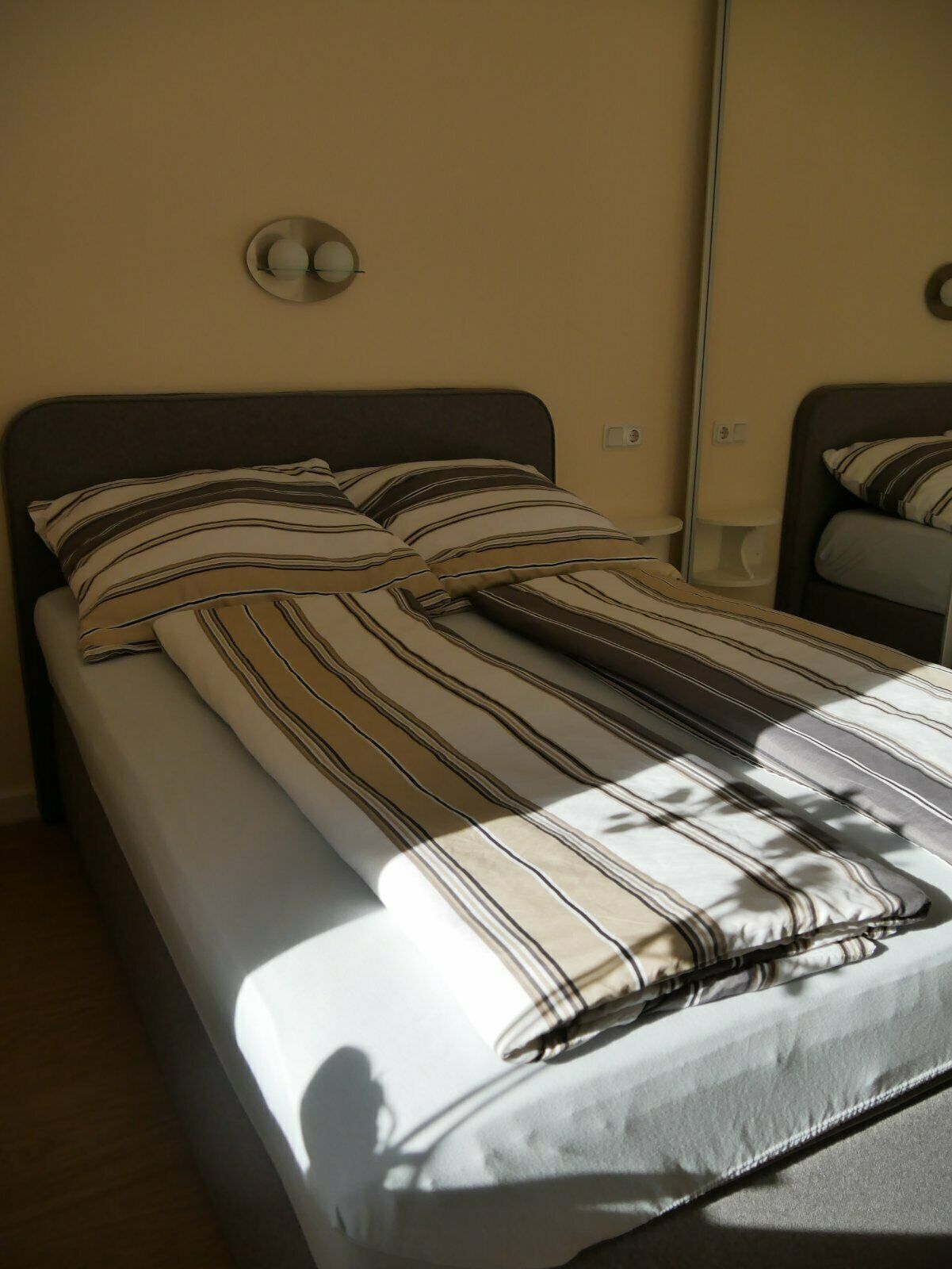 1 dormitorio y ropa de cama