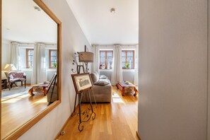 TV, lettore DVD, impianto stereo