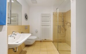 Dutxa, assecador de cabells i tovalloles 