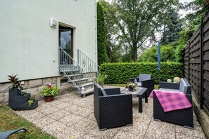 Terrace/patio - Apartment 'Ferienwohnung Demmler Stegel' with Private Terrace, Private Garden and Wi-Fi (Pirna-Mockethal)
