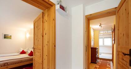 Holiday Home 'Ferienhaus Sonnenhof' with Private Terrace, Private Garden and Wi-Fi