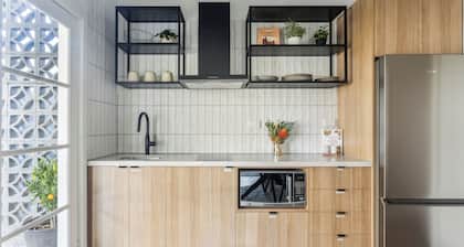 A Modern Coastal Stay in Dromana