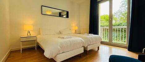 3 soverom, skrivebord, strykejern/-brett og wi-fi