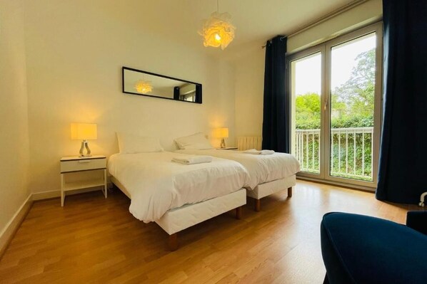 3 sovrum, skrivbord, strykjärn/strykbräda och wi-fi