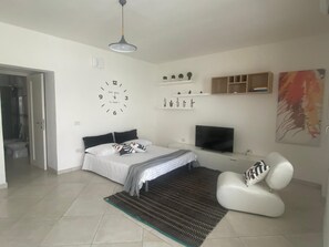 2 makuuhuonetta, silitysrauta/-lauta, Wi-Fi, vuodevaatteet