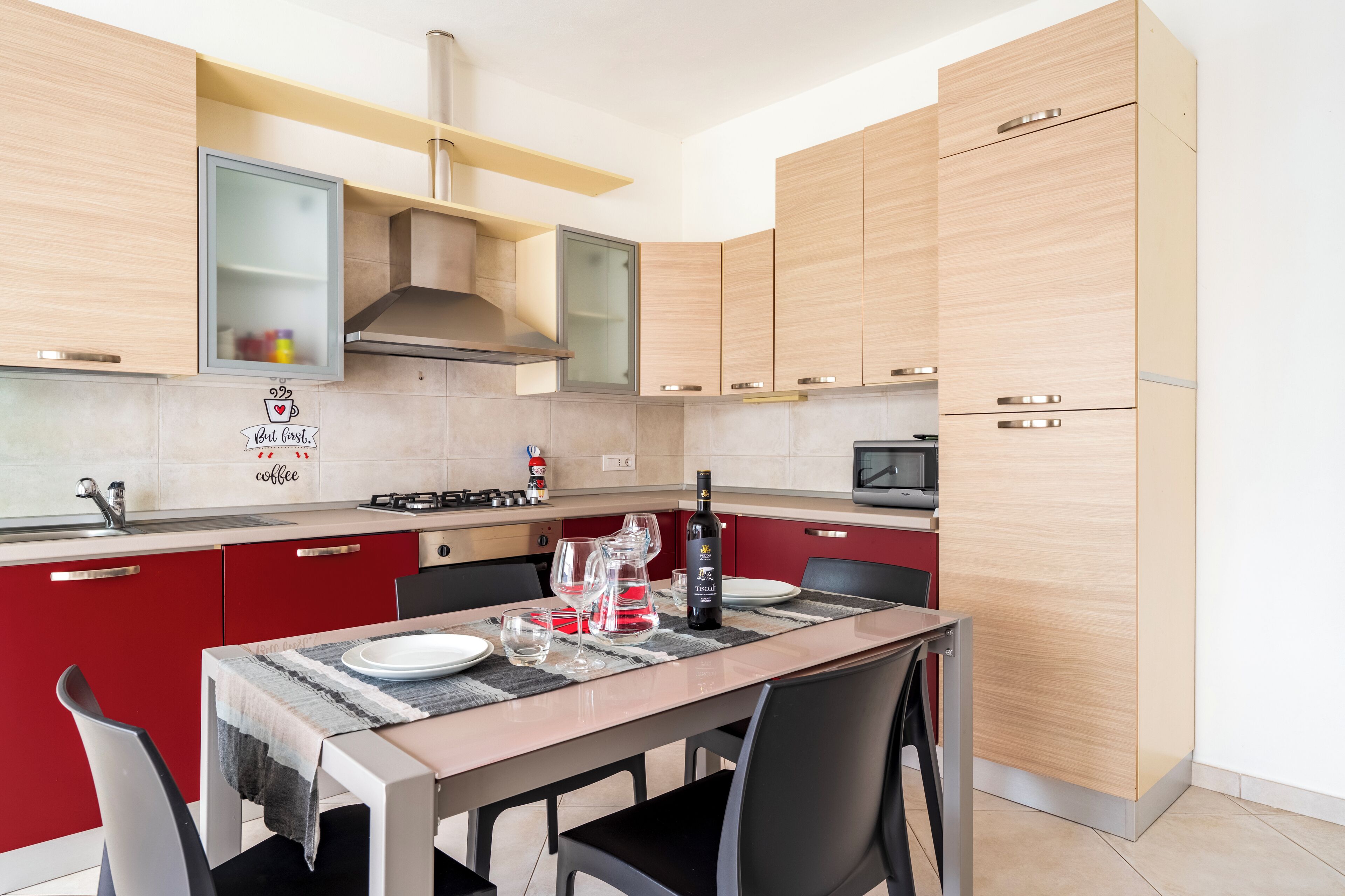 Horno, placa de cocina y lavavajillas