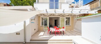 Casa Indipendente a due Passi dal Centro Storico con Ampie Verande e Cortile