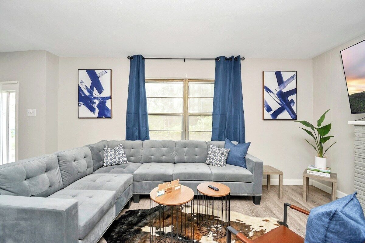 Photo 23 of 5BR 3BA Home with Hot Tub Near Stadiums & Airport