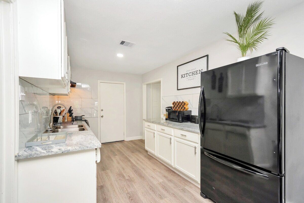 Photo 30 of 5BR 3BA Home with Hot Tub Near Stadiums & Airport