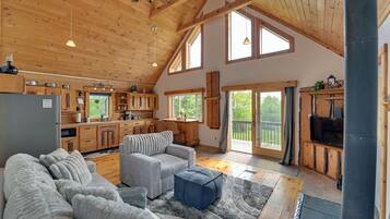 電視、壁爐、書籍