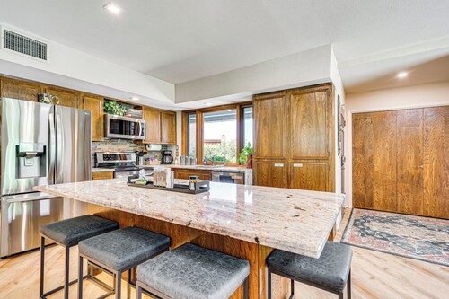 Oro Valley Retreat w/ Pool & Breathtaking Views!