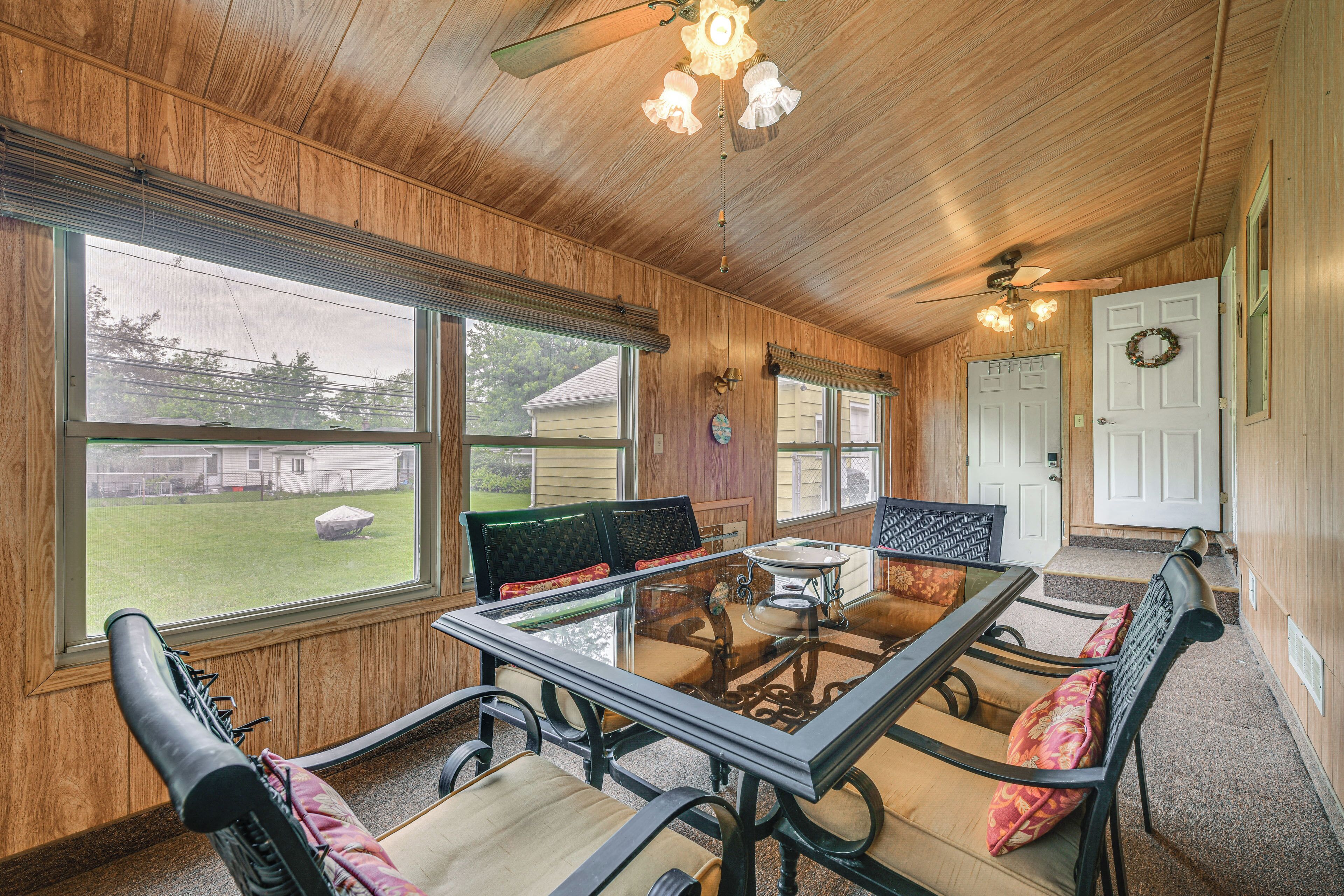 Tonawanda Home w/ Gas Grill Near Niagara Falls!