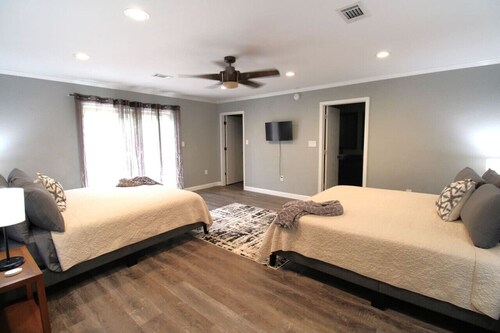2 Lakes Oasis in Hot Springs