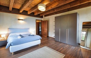 4 chambres, lit de bébé portatif, accès au Wi-Fi (inclus)