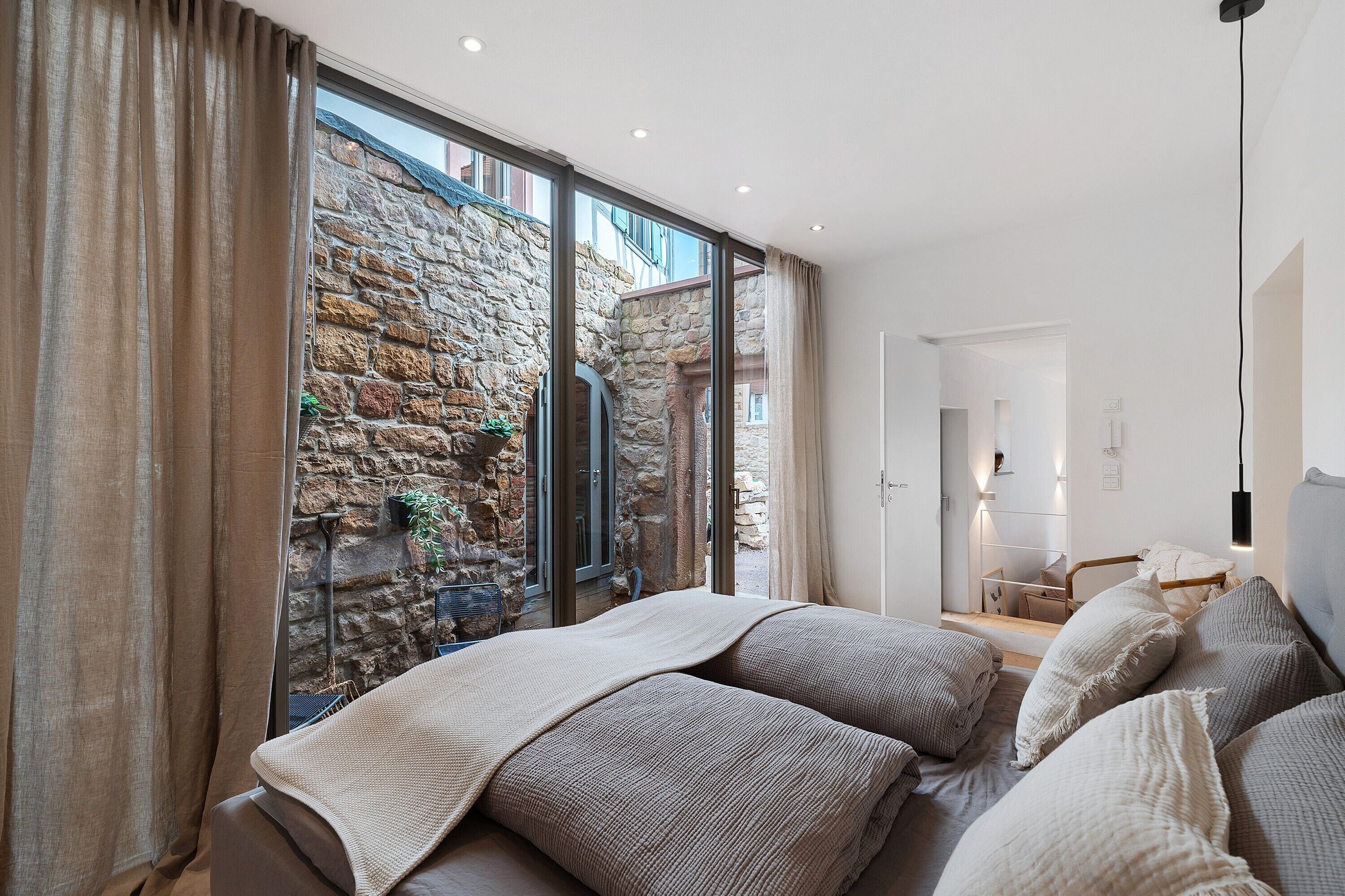 2 habitaciones, wifi gratis y ropa de cama 