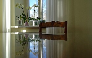 Interior - Apartment 'Villa Karlsbach' with Mountain View, Shared Garden and Wi-Fi (Teisendorf)