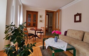 Télévision, chaîne hi-fi