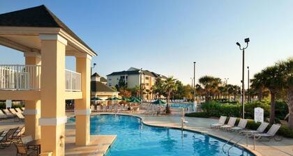 Resort condo close to all Myrtle Beach ameneties with pool and gym facilities