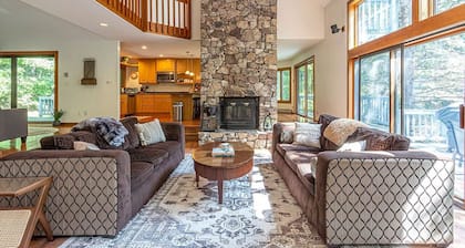Hilltop Escape At Wintergreen