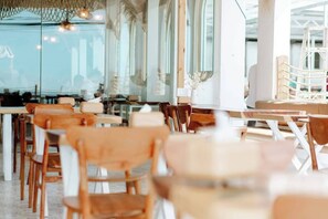Desayuno buffet incluido todos los días