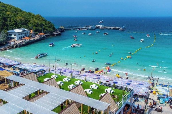 Standard Tent, Sea View | Desk, laptop workspace, free WiFi, bed sheets