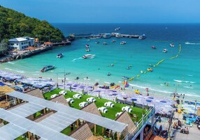 Standard Tent, Sea View | Desk, laptop workspace, free WiFi, bed sheets