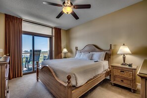 4 Schlafzimmer, BĂŒgeleisen/BĂŒgelbrett, kostenloses WLAN, BettwĂ€sche