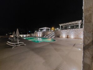 Seasonal outdoor pool, pool umbrellas, sun loungers - Villa Fumarola (Ostuni)