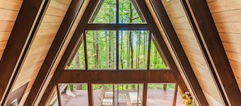 Cozy A-Frame Cabin, Private Hot tub and Hood Canal view. Pet-Friendly!