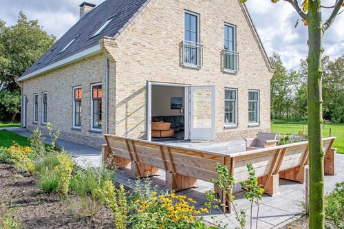 Villa on Texel near Wadden Sea & Bird Area