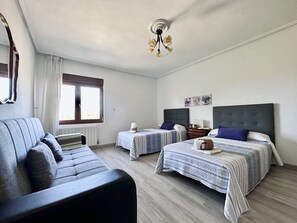 3 bedrooms, desk, iron/ironing board