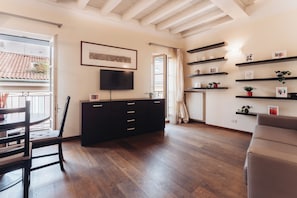 Apartment, City View | Living area