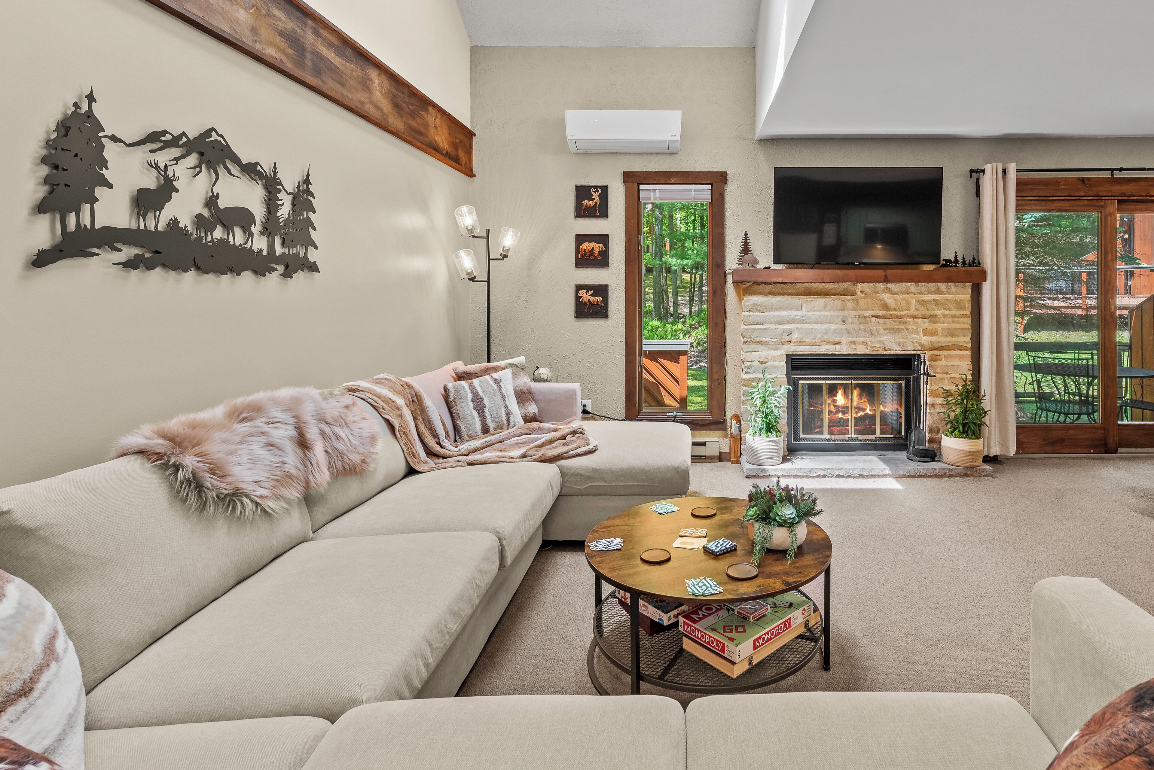 Doe's Delight by AvantStay | Peaceful Lake Retreat