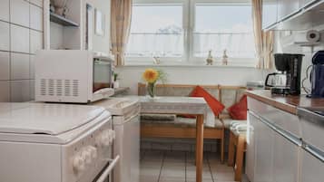 Réfrigérateur, plaque de cuisson