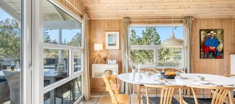 "Elisenda" - 1km from the sea by Interhome