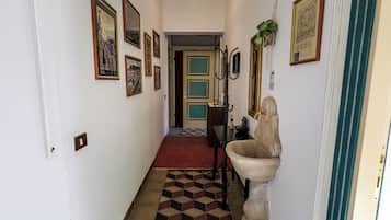 Interni