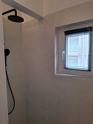 Towels, toilet paper