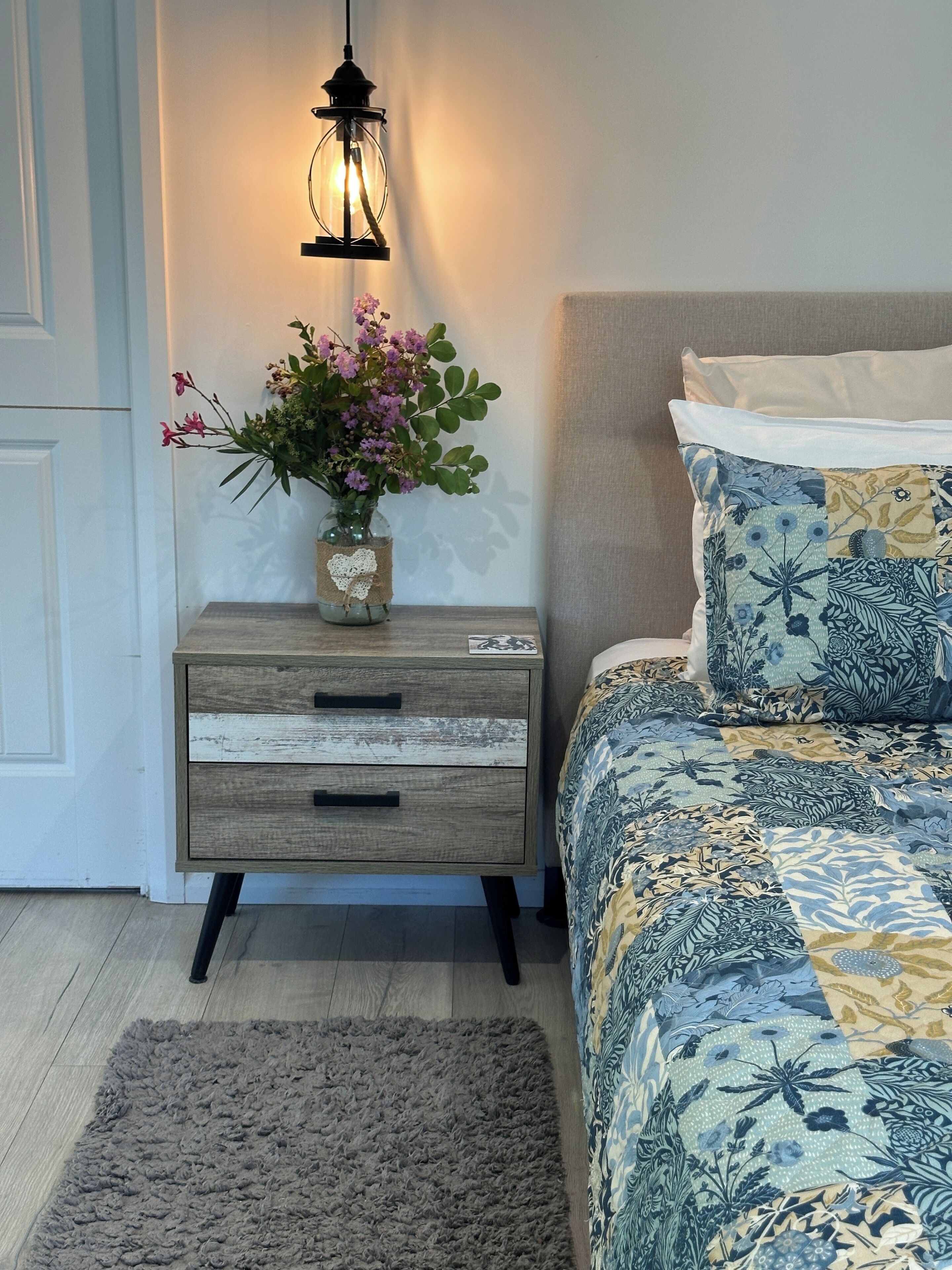 Corymbosum Cottage | 1 bedroom, memory foam beds, desk, laptop workspace