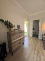 1 habitación, colchones con efecto memoria y escritorio 