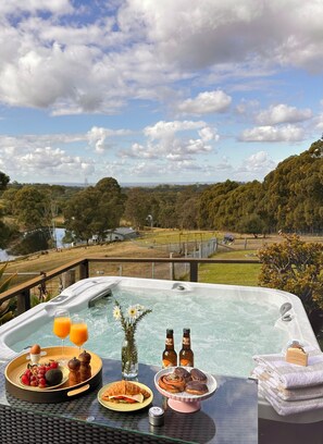 Spa - Blueberry Hills on Comleroy (Kurrajong)