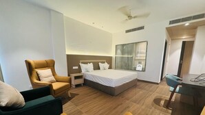 Room - Pride Inn (Dera Bassi)