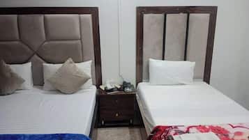 Deluxe-Doppelzimmer | Schallisolierte Zimmer, Bügeleisen/Bügelbrett, kostenloses WLAN