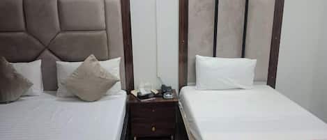 Deluxe Double Room | Soundproofing, iron/ironing board, free WiFi