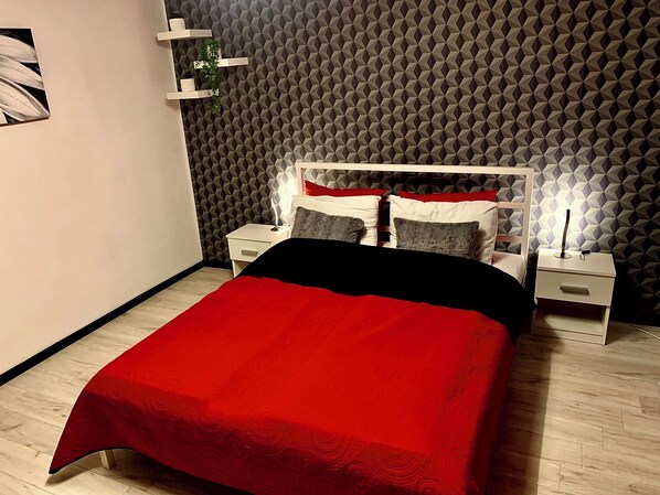 1 bedroom, WiFi, bed sheets