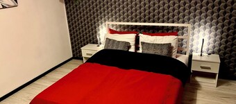 Separate bungalow from our B&B.
The lake is 10 minutes walk away!Nice and quite
